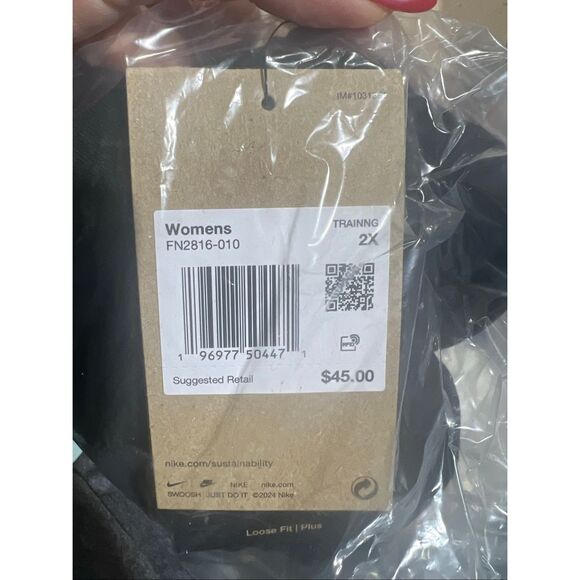 #21. Nike NWT CURVY One Relaxed Dri-FIT Short-Sleeve Top Black - Picture 8 of 8